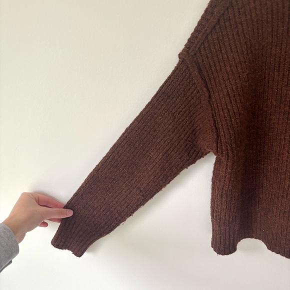 American Eagle Brown Wool Blend Knit Sweater Cropped - Picture 3 of 7